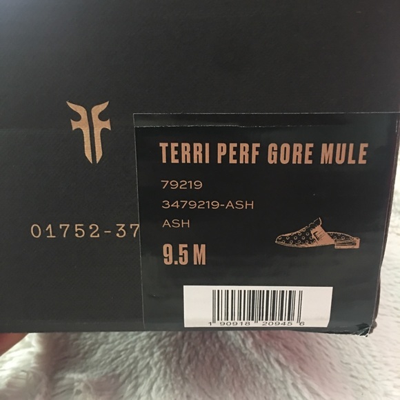 FRYE TERRI PERF GORE MULE 9.5 ASH - Picture 6 of 6
